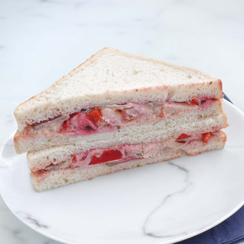 Beetroot Hummus & Cucumber Sandwich (v)