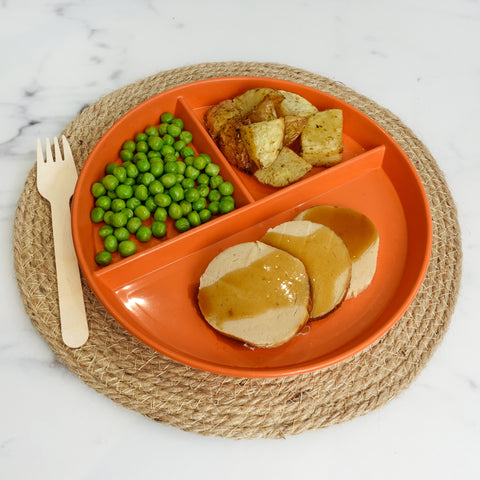 Quorn Roast, Roasted Potatoes & Peas (v)