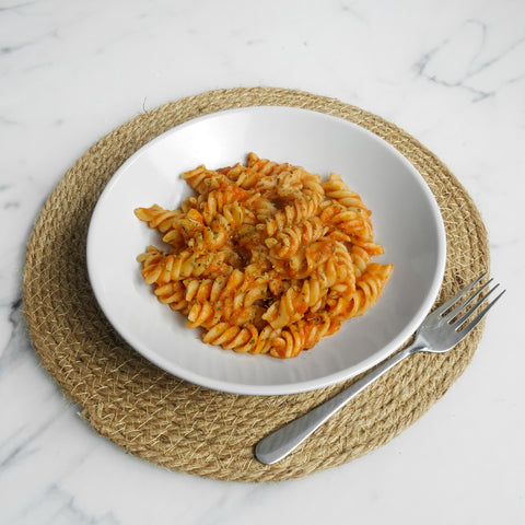 Tomato & Basil Pasta with Peas (v)